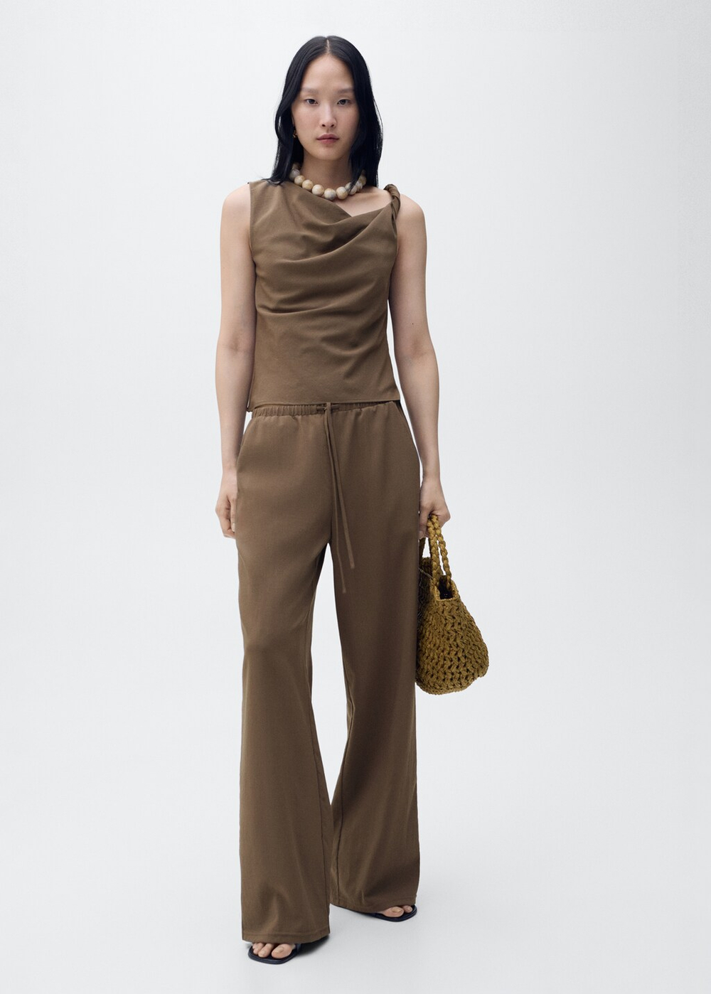 Прямые брюки с поясом