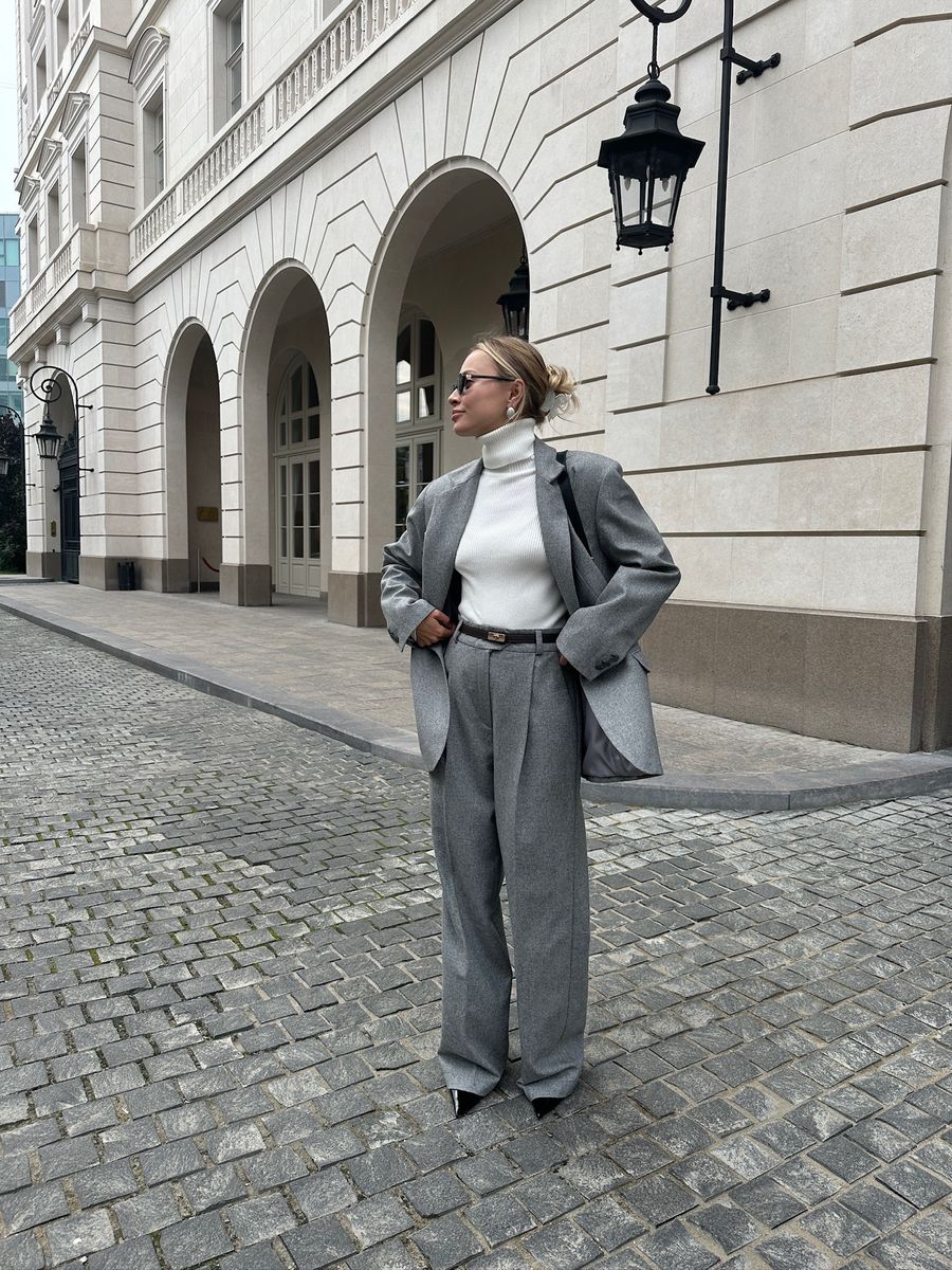 Брюки из шерсти со складками светло-серые