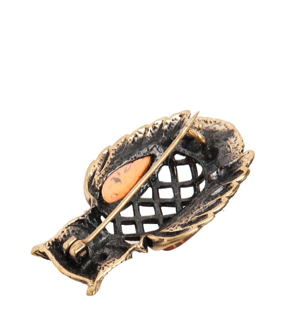 AM-1649 Брошь «Филин в жилетке» (латунь, янтарь)