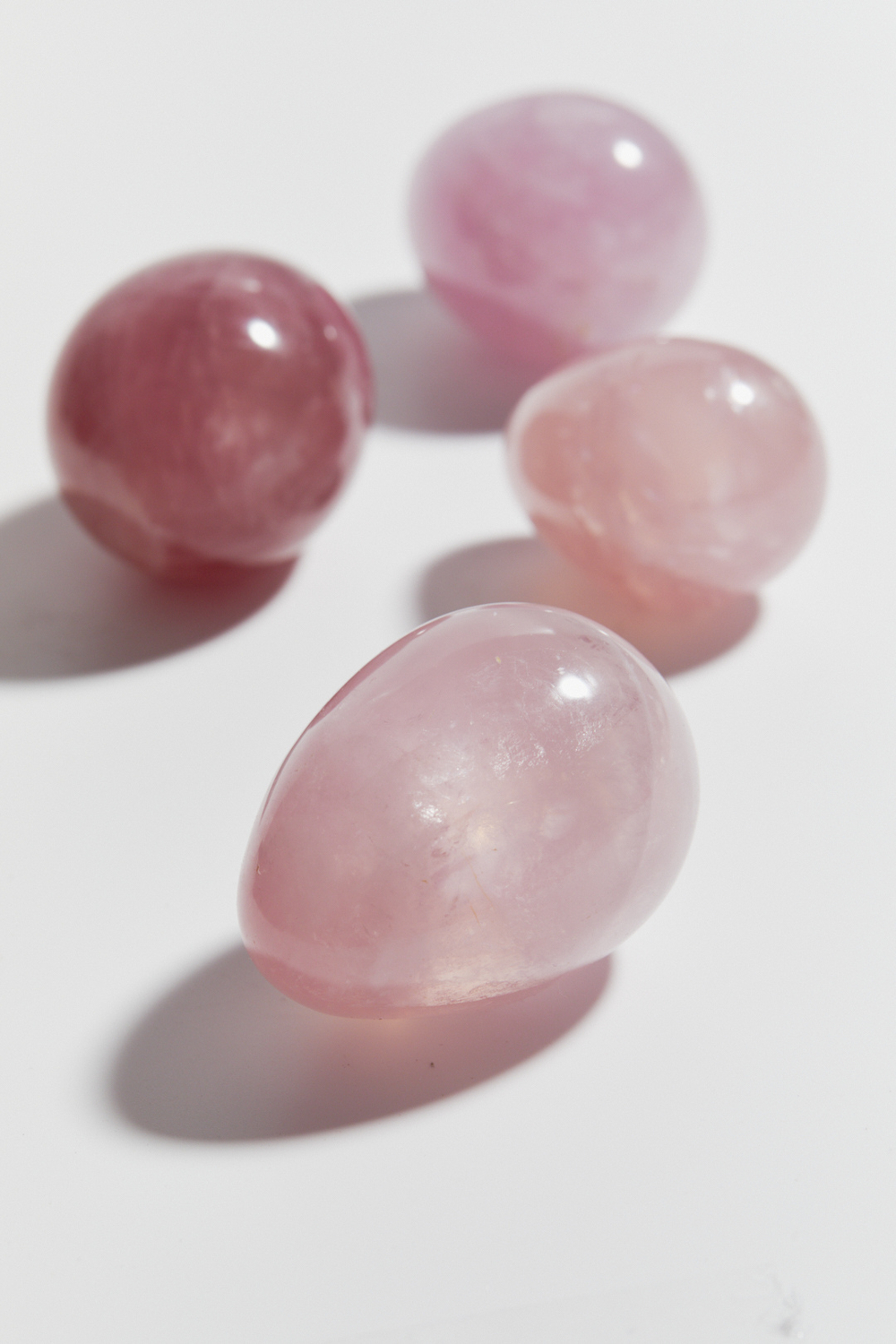 Яйцо из розового кварца S