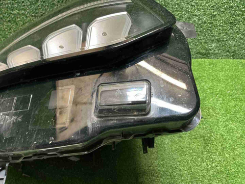 Фара правая Geely Tugella (2019-2024) LED