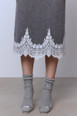 Юбка из шерсти мериноса с накладным кружевом