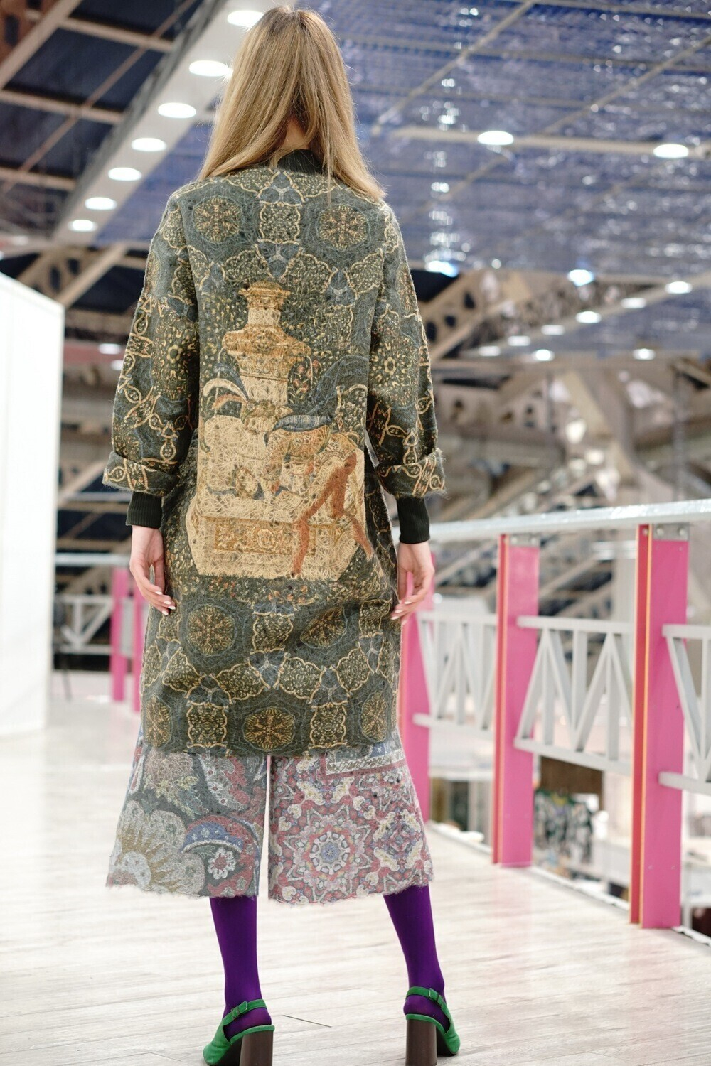 Шерстяная туника "Единорог", по мотивам средневековых фламандских шпалер