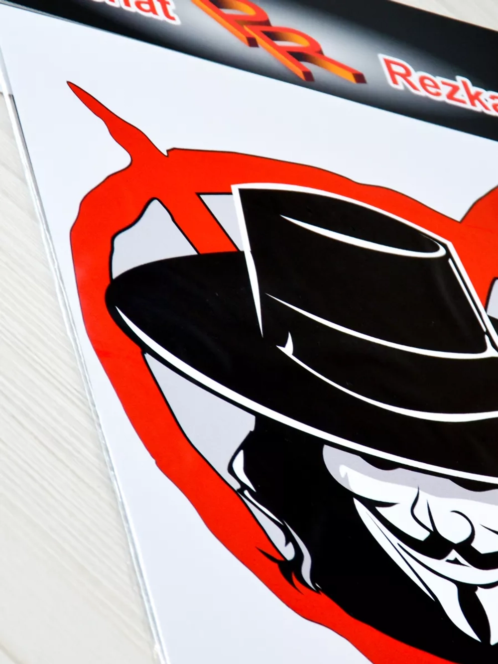 Наклейка знак