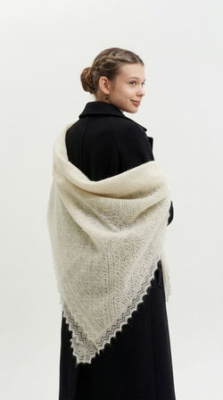 Оренбургский пуховый платок П2-130-02 экрю