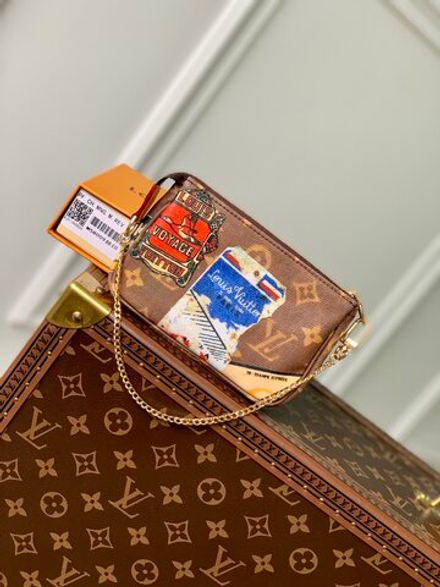 Louis Vuitton Mini Pochette Accessoires
