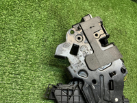 Замок двери правый Range Rover Vogue 4 L405 12-22