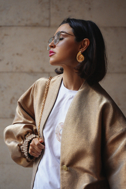 Бомбер золотой