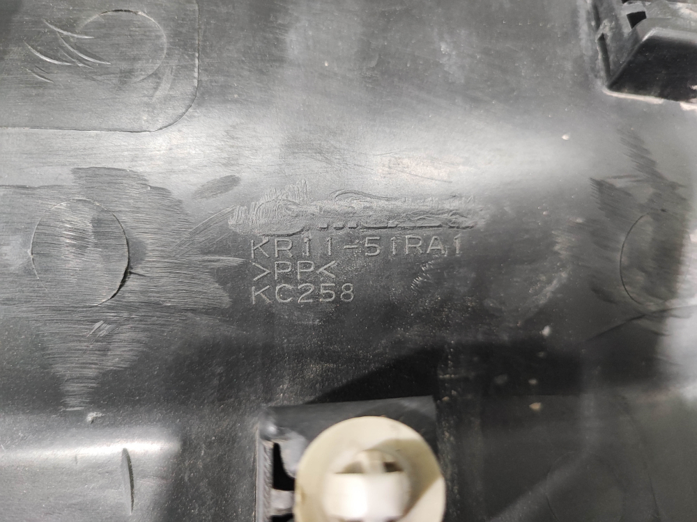 Накладка двери передней правой Mazda CX-5 1 (KE) 11-17 Б/У  KR1151RA1