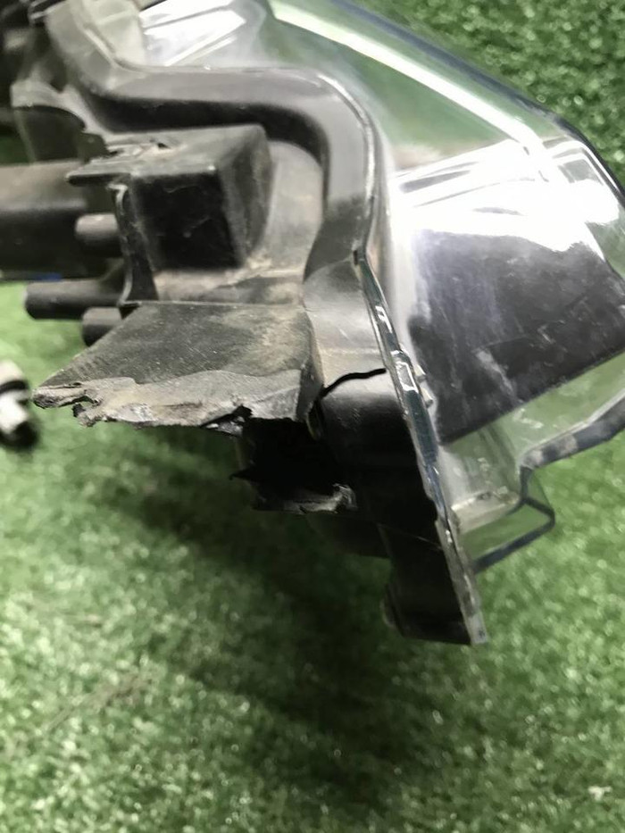 Фара левая Toyota C-HR (2019-2023) LED