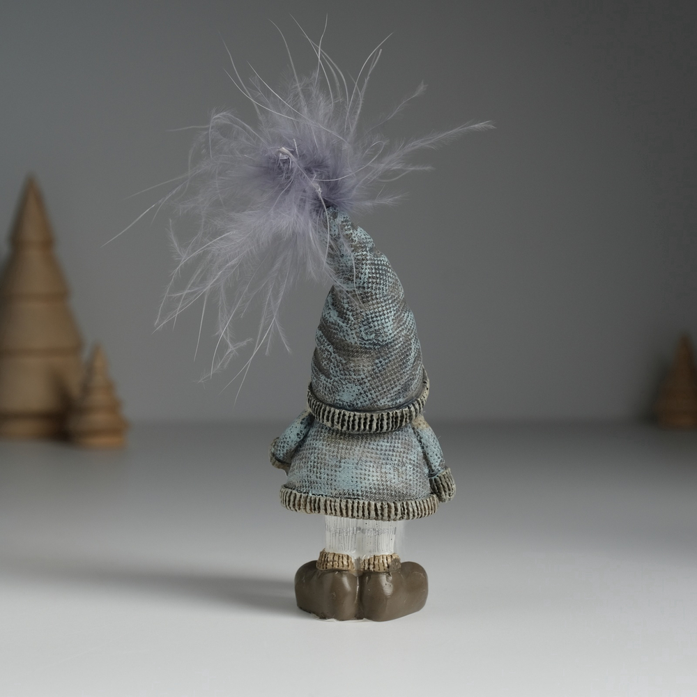 Фигурка полистоун Дед Мороз в колпаке с сердечком, со звёздочкой МИКС