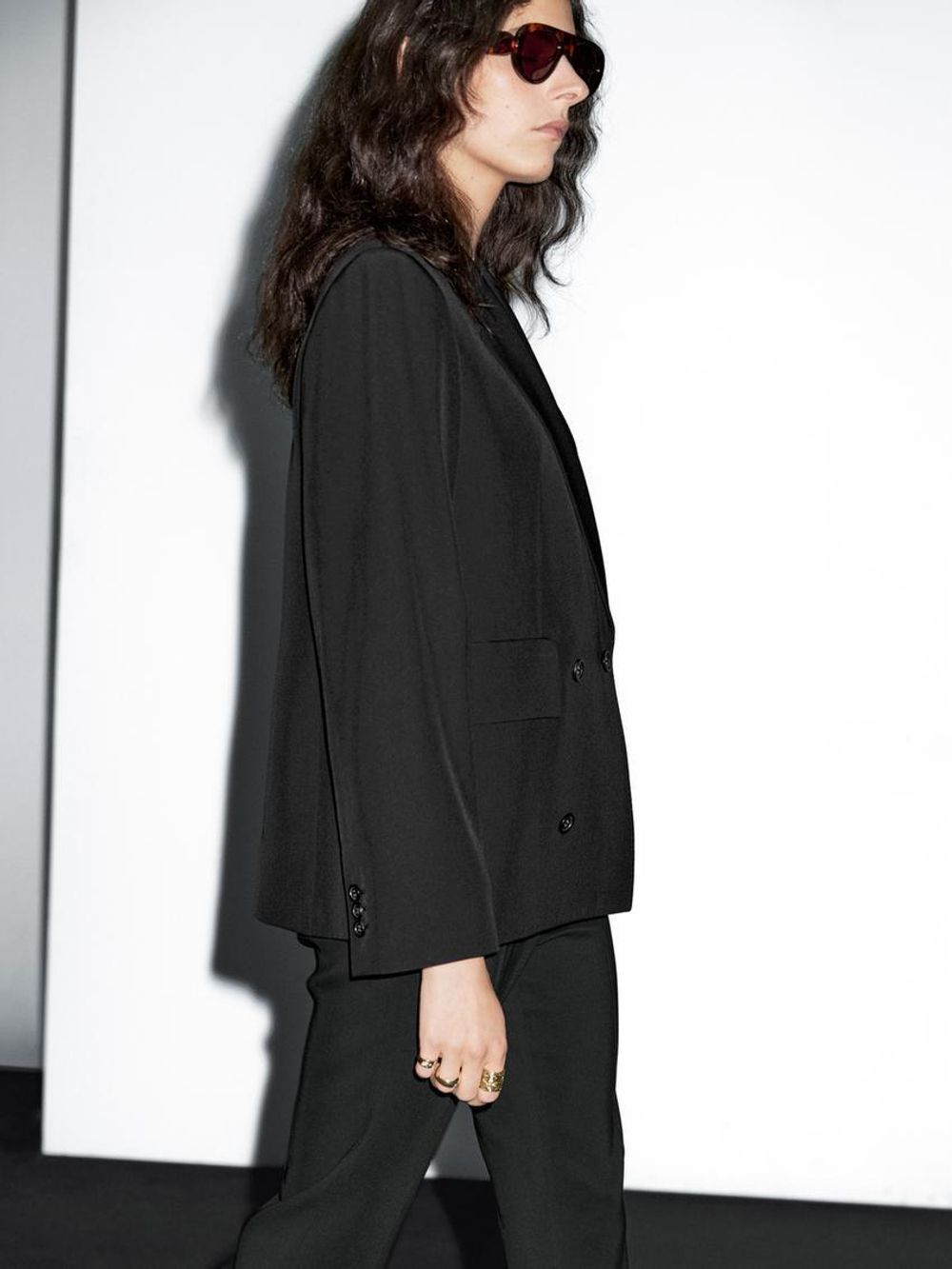 Massimo Dutti Двубортный укороченный блейзер из смесовой шерсти, черный