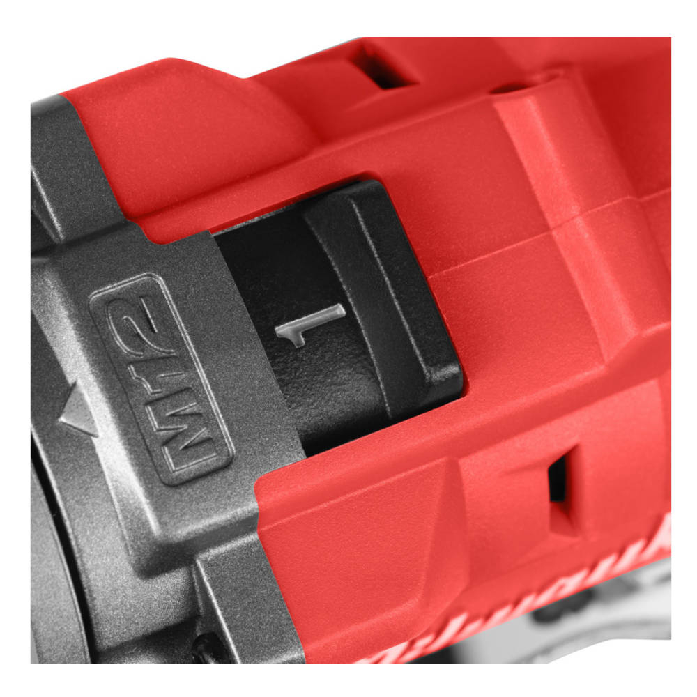 Аккумуляторная дрель-шуруповерт Milwaukee M12 FDD2-202Х