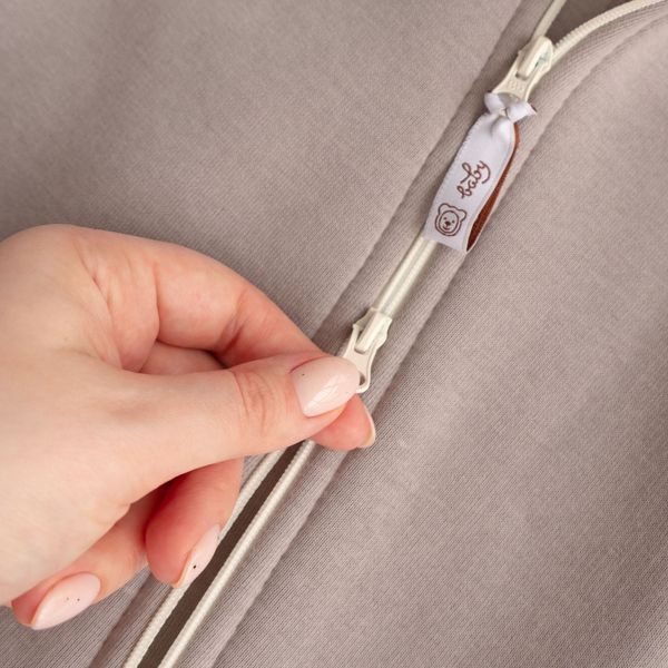 Комбинезон с капюшоном 