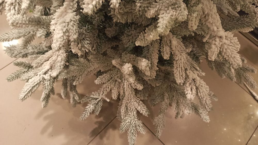 Ель заснеженная премиум «РОССО» (Литая+пвх) от 1.2 до 2.4 м