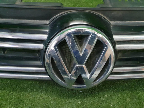 Решетка радиатора VW Tiguan 1 (2011-2018)