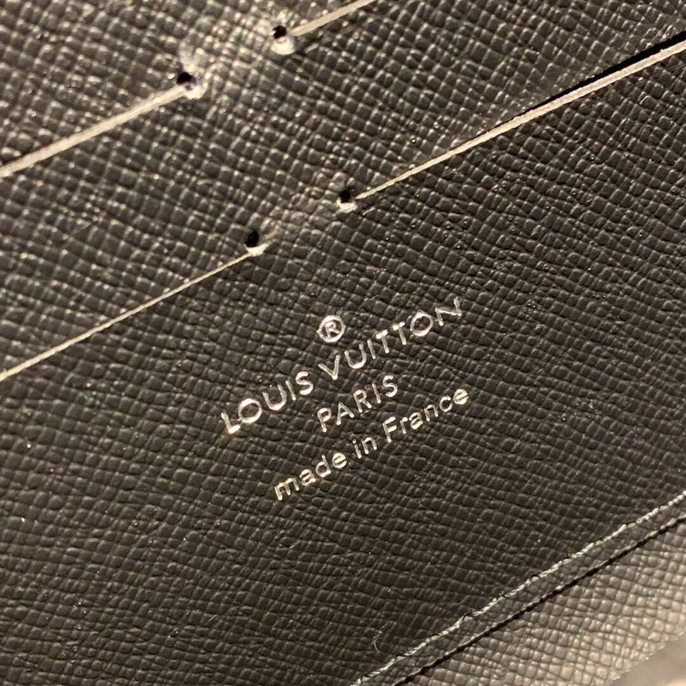Louis Vuitton Zippy Wallet