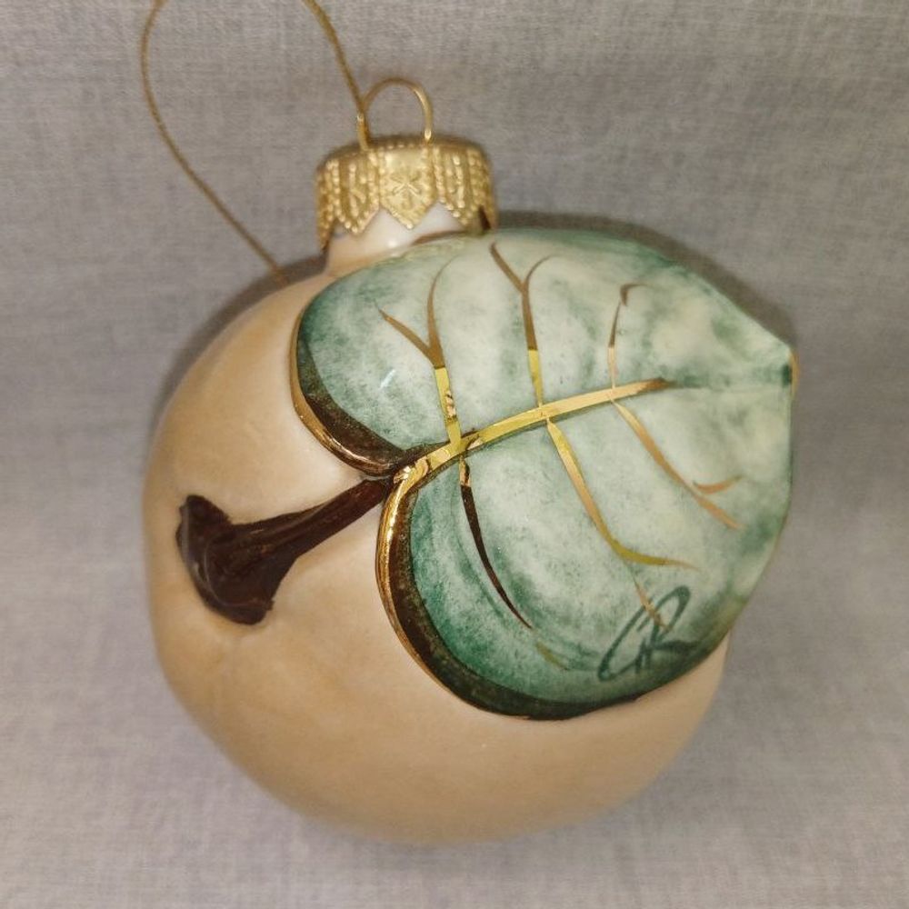 Фарфоровая ёлочная игрушка Киви