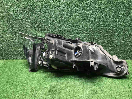 Битая Фара левая Toyota Camry XV70 (2017-2021) LED