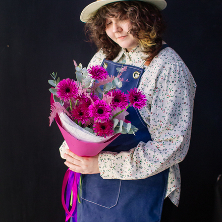 20. Яркий современный букет с гермини