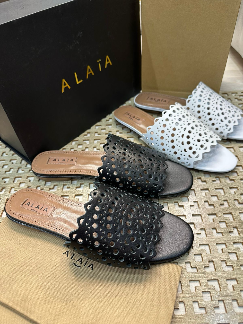 Шлепанцы Alaia
