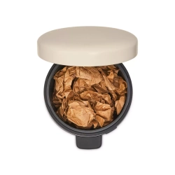 Brabantia - Контейнер для мусора NewIcon 5л, мягкий бежевый / артикул   149900  / GTIN 8710755149900