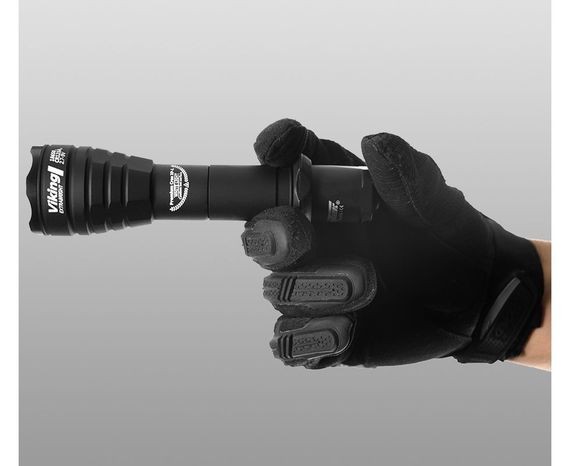 Тактический фонарь Armytek Viking теплый свет