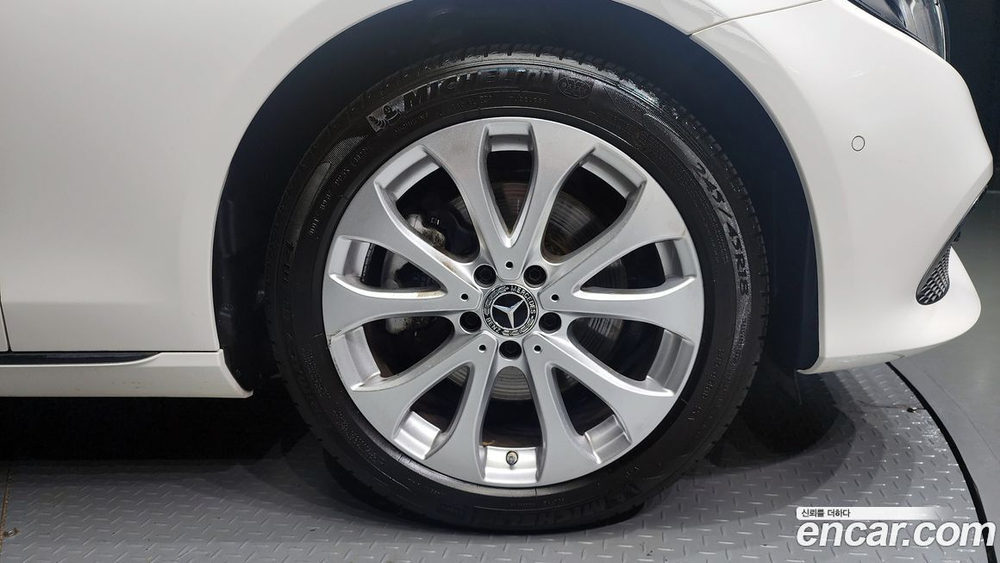 Mercedes-Benz E-Class W213 E220d 4MATIC Exclusive (05.2020)
