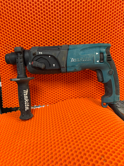 Перфоратор Makita HR2470