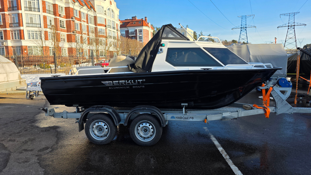 Лодка Беркут M-HT + Прицеп МЗСА 81773G.031. В наличии