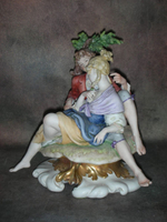 Статуэтка. Фарфор. Романтическая пара. Capodimonte. Италия