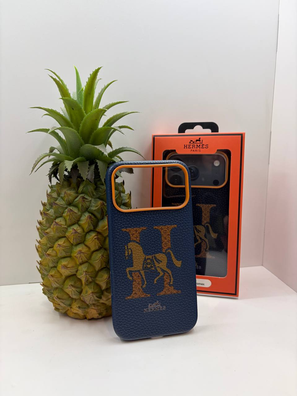 Накладка Hermes для iPhone 17 Pro