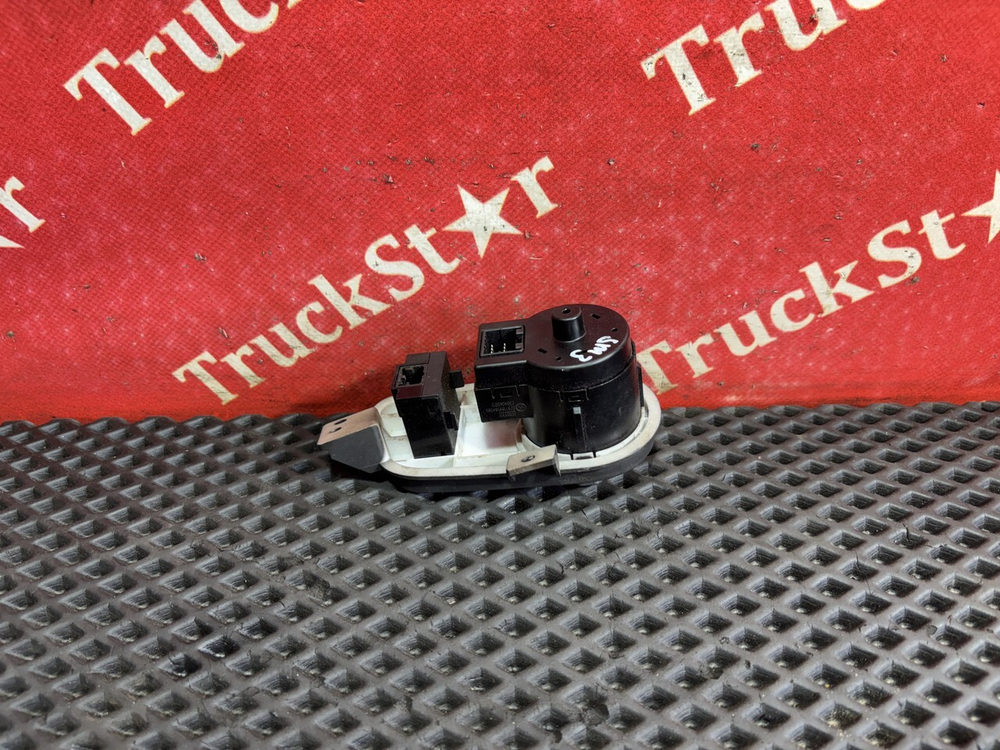 Переключатель света фар 2024г.