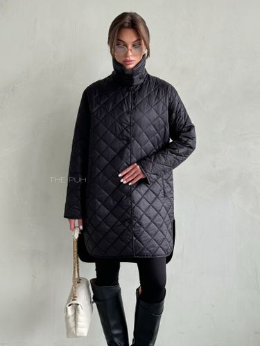 Удлиненная черная стеганая куртка