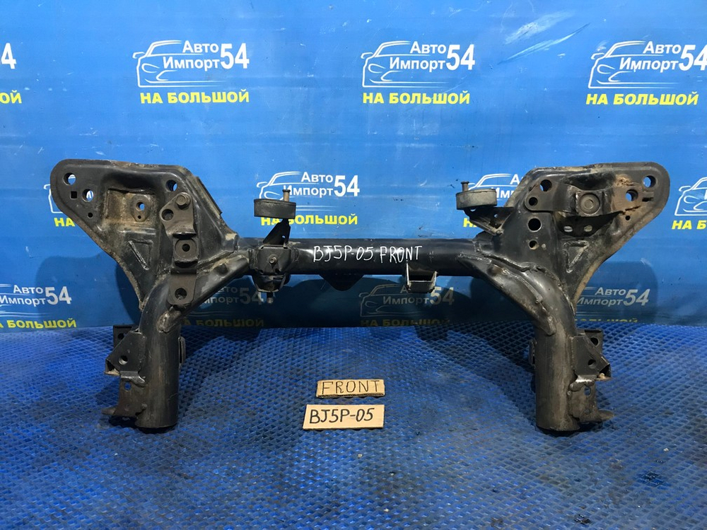 Балка передняя поперечная MAZDA FAMILIA 2000