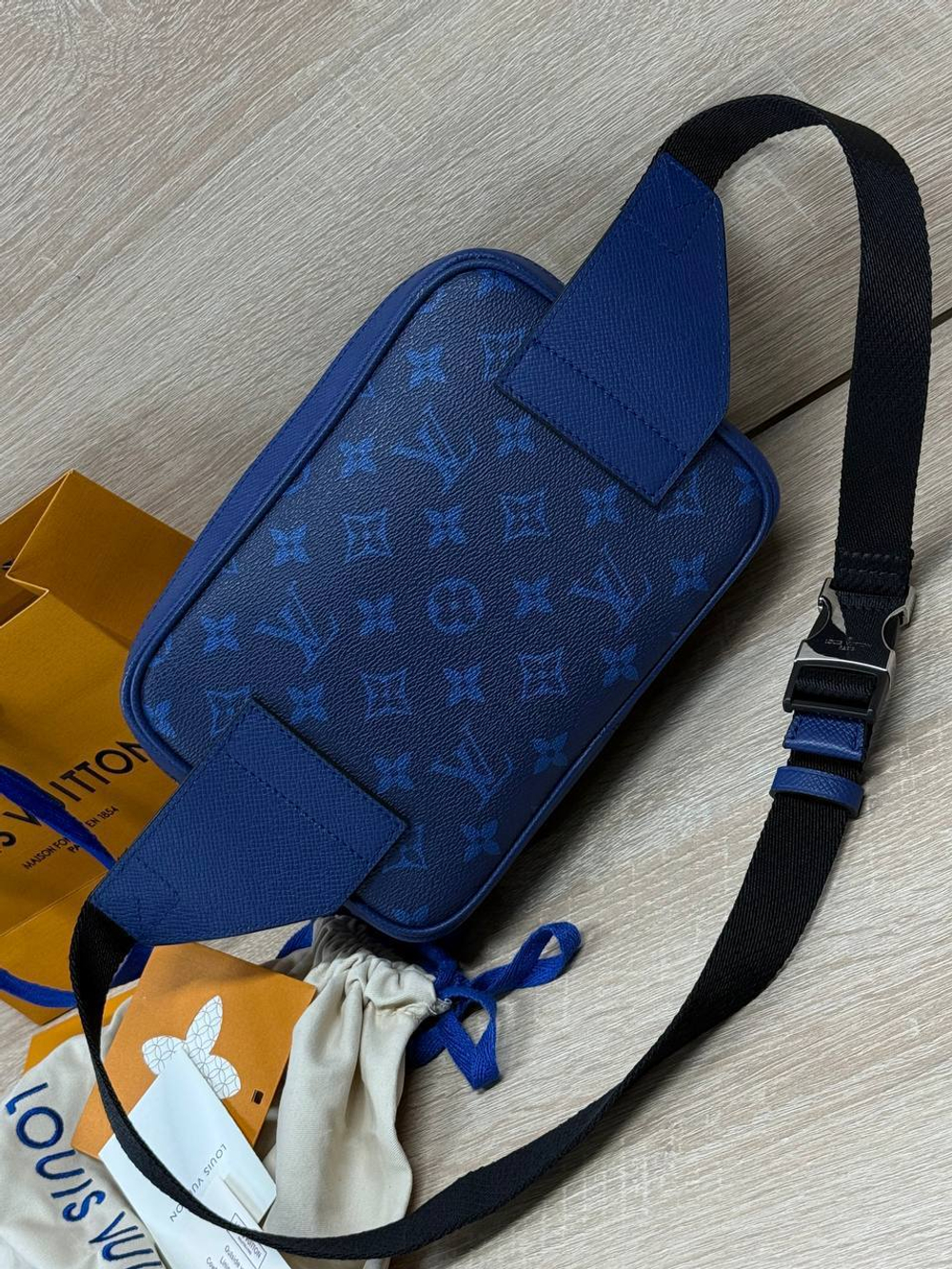 Сумка поясная Louis Vuitton