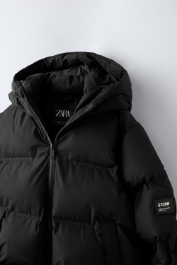 ZARA ПУХОВИК WATER REPELLENT С НАШИВКОЙ, ЧЕРНЫЙ