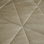 Велюровое покрывало в клетку и две наволочки OVL031