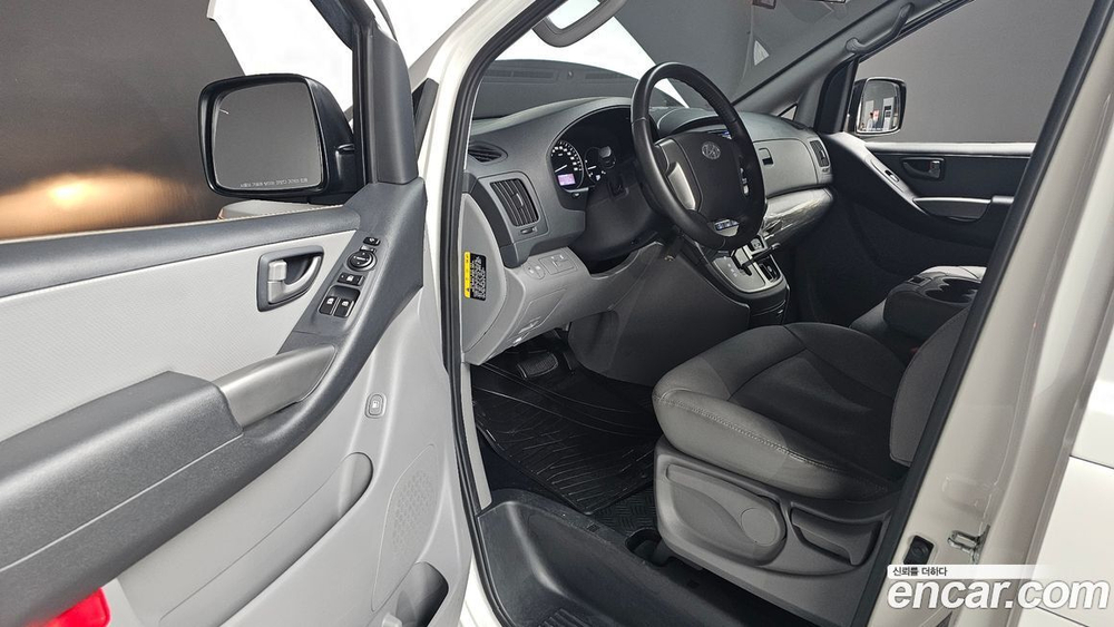 Hyundai The New Grand Starex Van 3-х местный (06.2020)