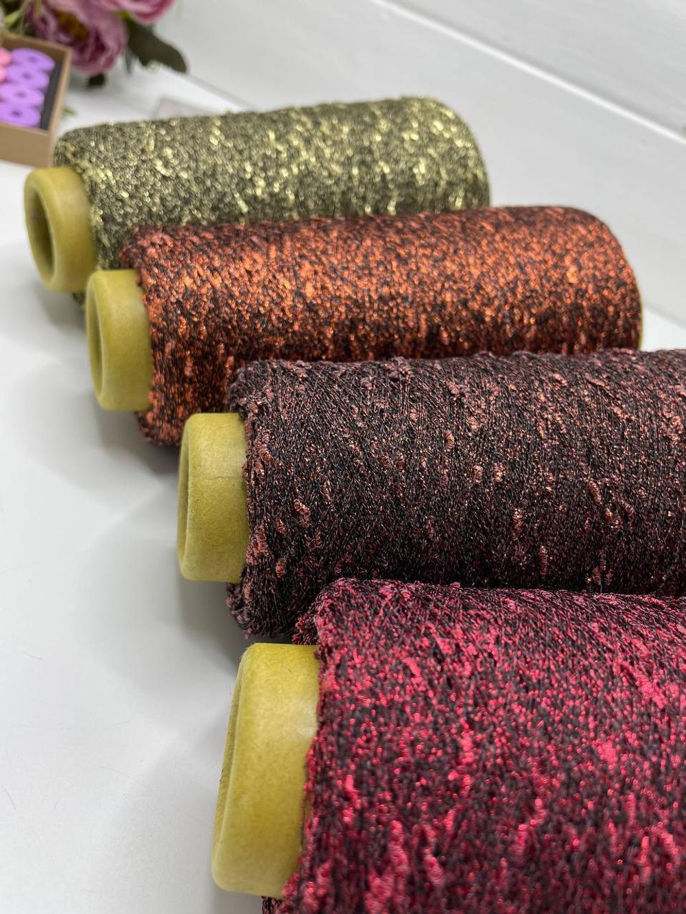 Пряжа для вязания люрекс шишибрики New Mill 73% полиамид 27% люрекс  (100 гр на конусе)