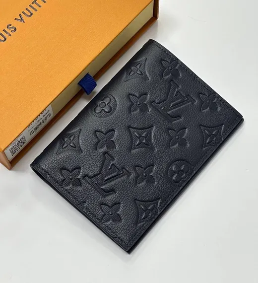 Обложка для паспорта Louis Vuitton Monogram