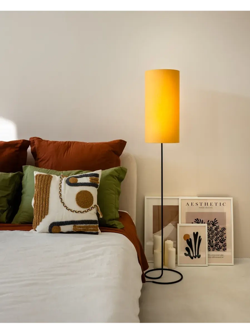 Торшер напольный с абажуром в гостиную современный