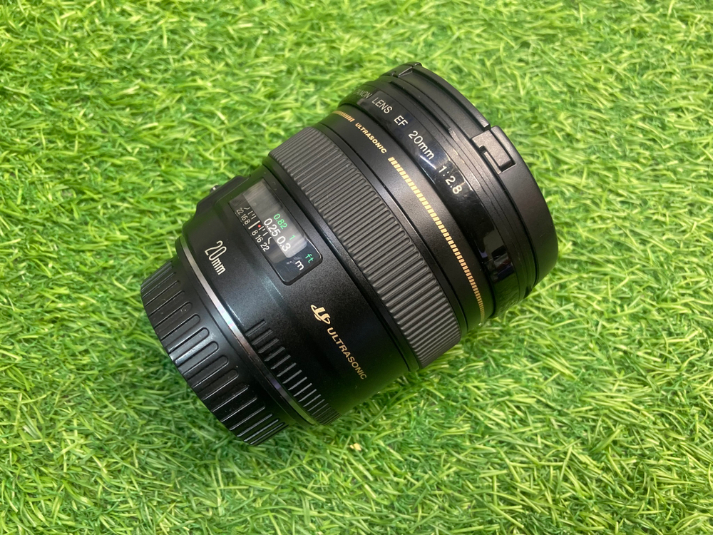 Canon EF 20mm 2.8 USM