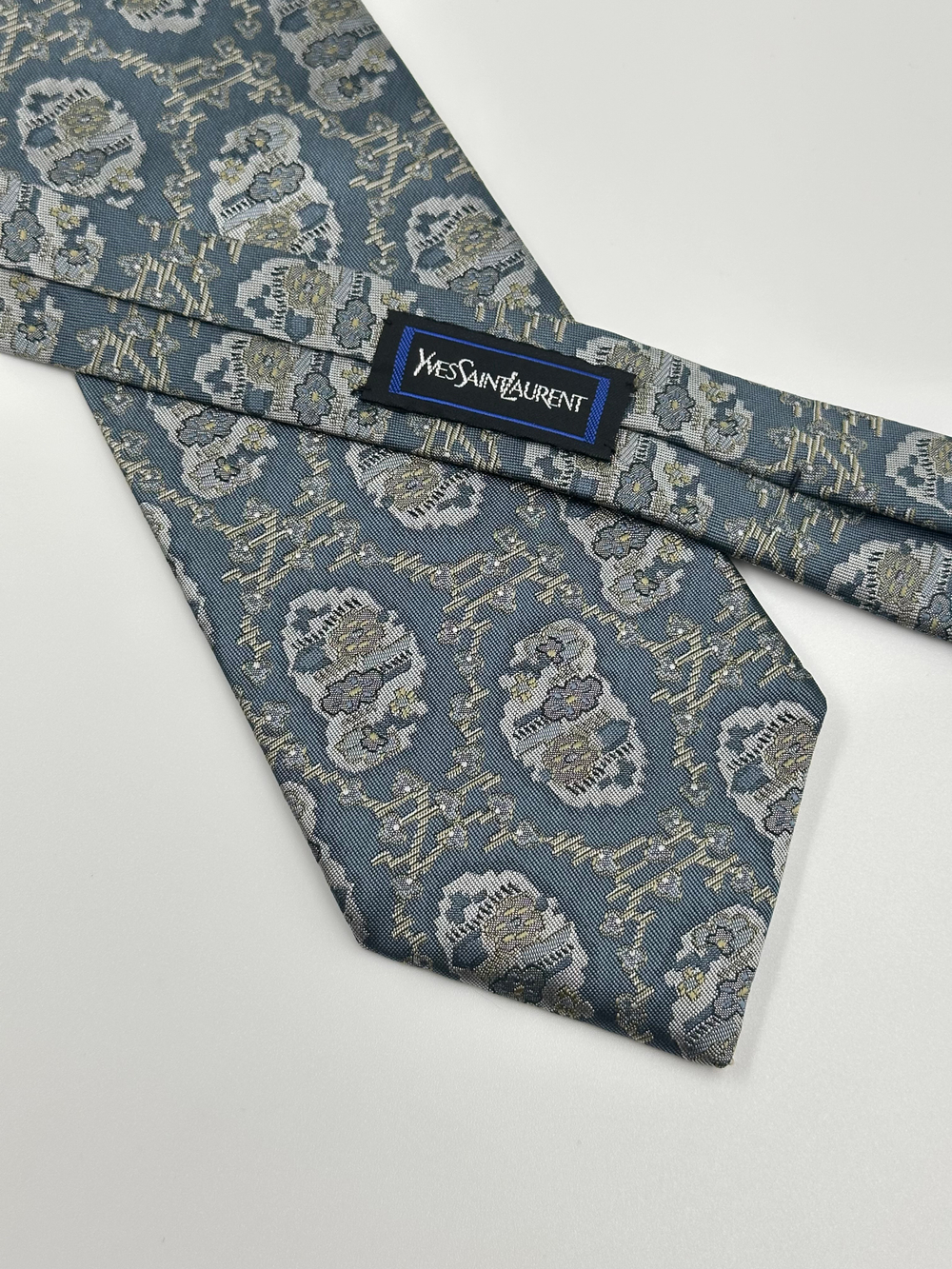 Галстук серый Yves Saint Laurent
