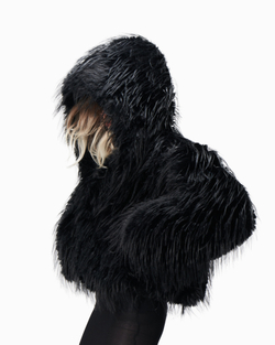 FUR COAT WOMAN