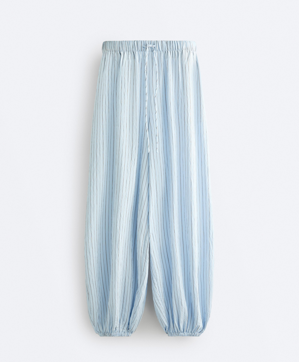 OYSHO Длинные брюки-блумер полосатые, пыльно-голубой