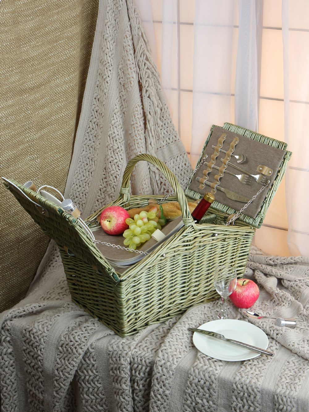 HOLYDAY BASKET Набор для пикника с термосумкой на 2 персоны