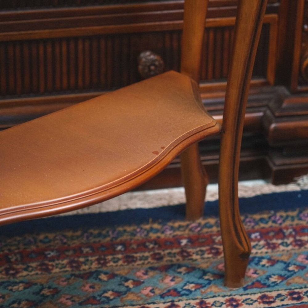 Консольный столик с мраморной столешницей