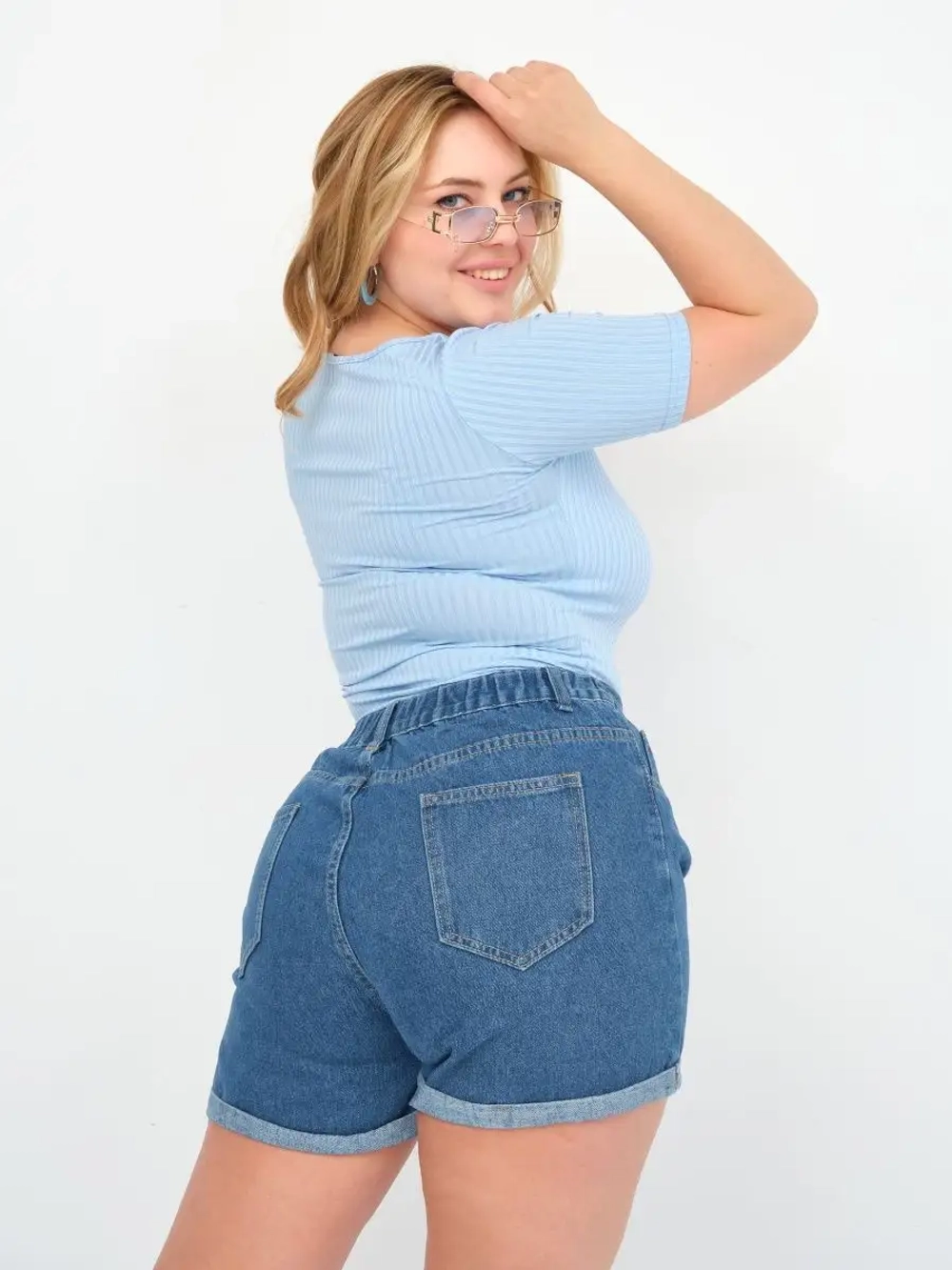 Шорты джинсовые