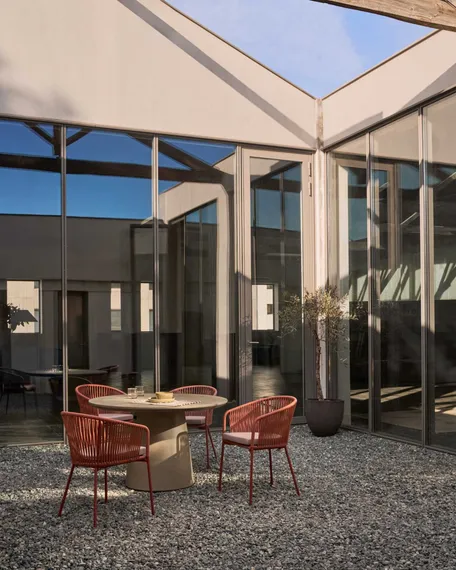 Цементный стол Itai Ø120 см